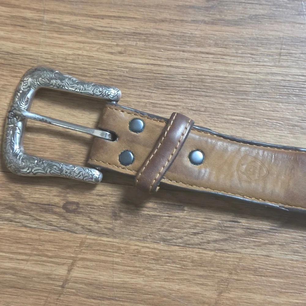 Ariat Mens Genuine Leather Western Belt 42 Floral Engraved Buckle A10004607